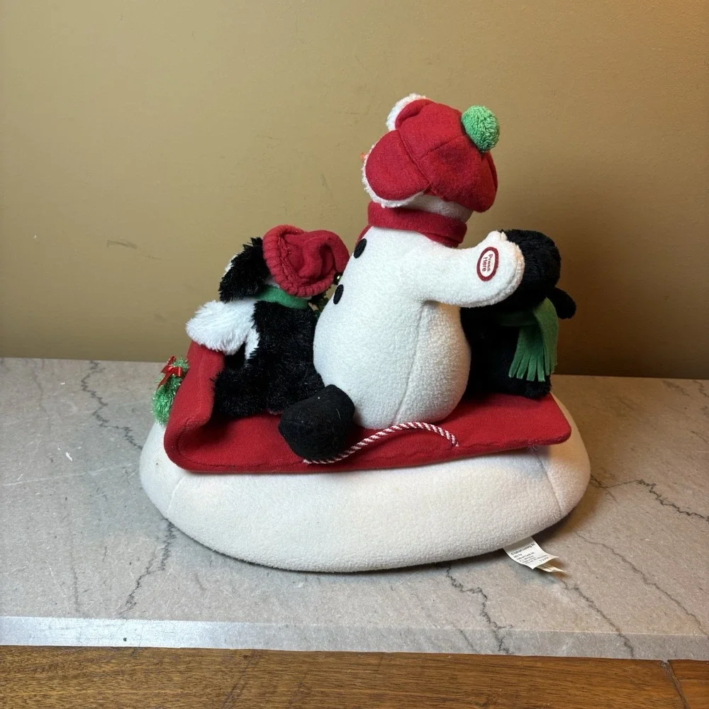 Hallmark 2007‎ Jingle Pals Snowman Sleigh Ride Musical Animated Sled Penguin Dog